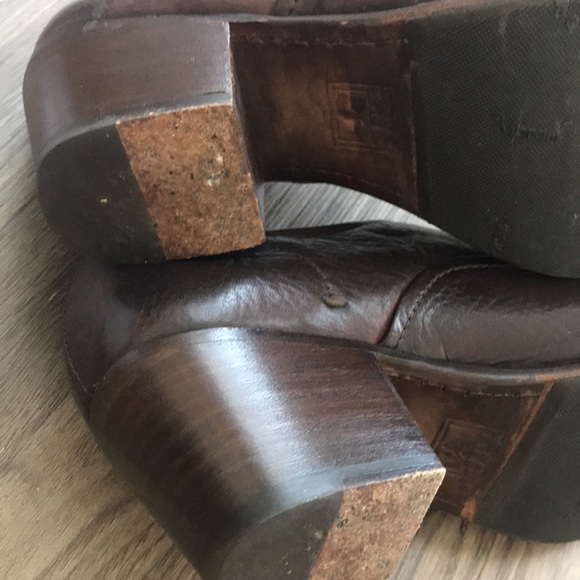 EUC Dark Brown Frye Stella Slip Boots (7) - Picture 6 of 7